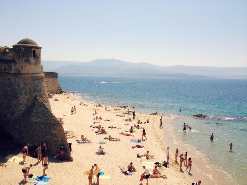 Studio Rue Pietonne Ajaccio อฌักซิโอ้ ภายนอก รูปภาพ