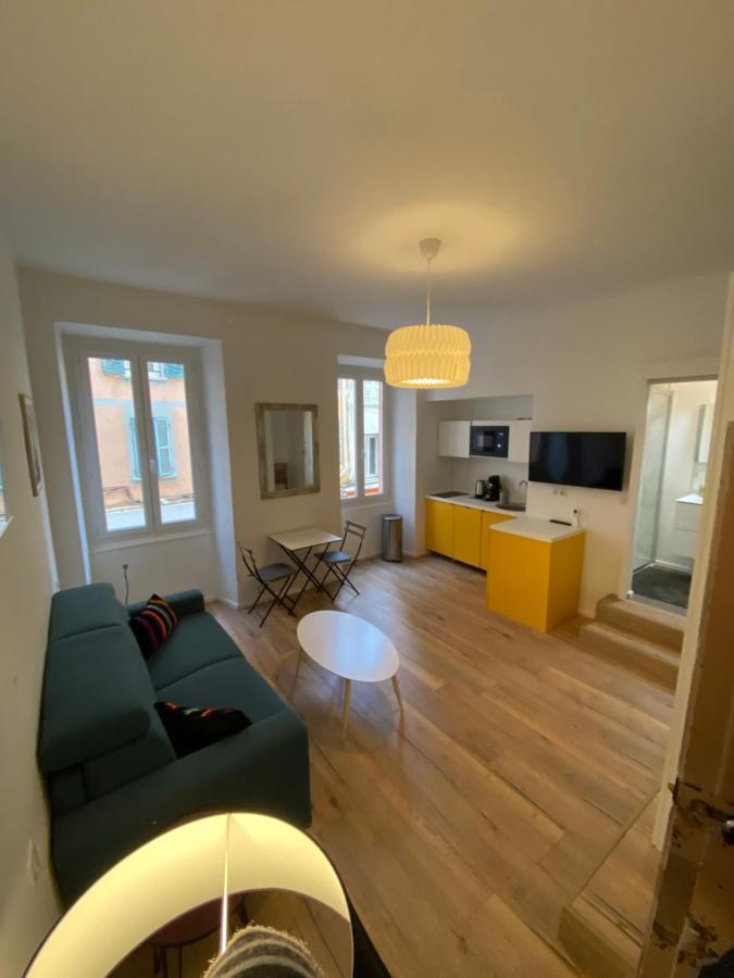 Studio Rue Pietonne Ajaccio อฌักซิโอ้ ภายนอก รูปภาพ
