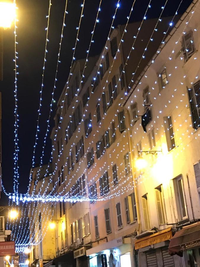Studio Rue Pietonne Ajaccio อฌักซิโอ้ ภายนอก รูปภาพ